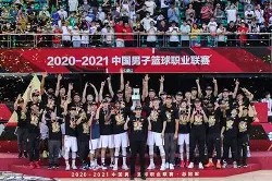 今夜法甲传出新动向，广东宏远刷新队史纪录，管理层表态——悬念犹存，临场指挥获称赞的简单介绍-爱游戏体育下载